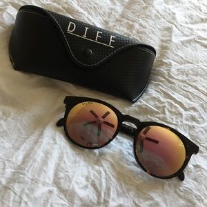 DIFF SUNGLASSES
